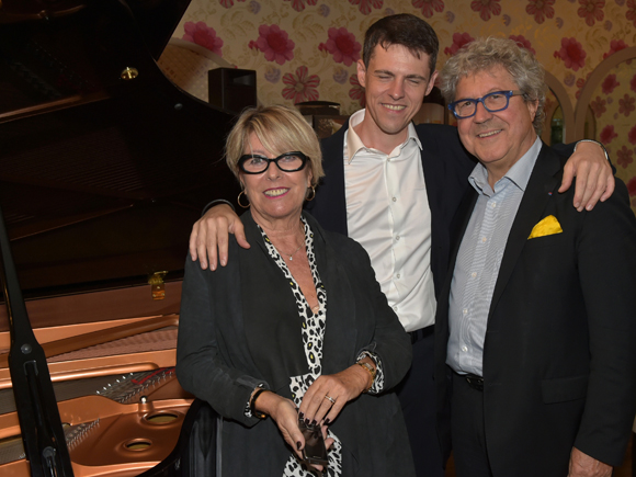 2. Marie-Claude et Roland Bernard (Axotel) et Jérôme Chabannes (Piano à Lyon)