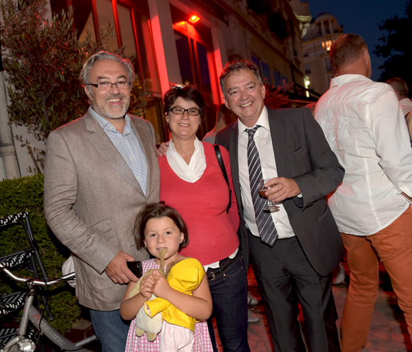38. Erick Roux de Bézieux (Syntagme), son épouse Elodie, maire adjointe du 6ème, leur fille Camille et Guy Mathiolon, président Serfim