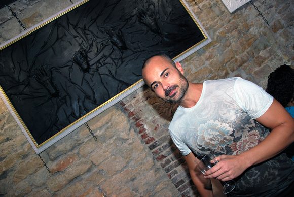 4. David Perez, artiste dont les œuvres sont exposées au Casa Lola et architecte -concepteur du lieu