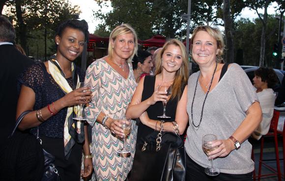 6. Elizabeth Rekety, aide-soignante, Sylvie Dufour, Claire Thévenet, Laurence d’Hollandes (Médicis Patrimoine) 