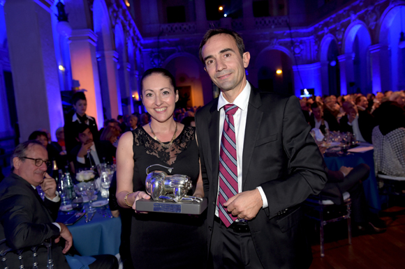 28. Laurence Girardon, Trophée accueil & mise en scène des arts de la table (Domaine de Clairefontaine) et Jean-Marc Bigot (Danone eaux France)