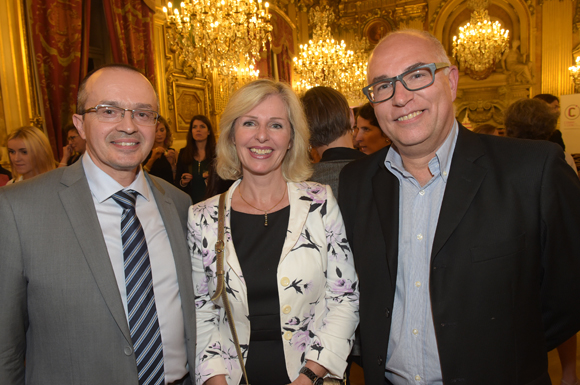 40. Sylvain Moureau (Areva), son épouse Odile et Frédéric Joubert, directeur artistique