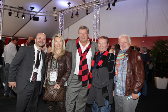 7. Julien Bonnard (LOU Rugby), Corinne Paris, Christophe Gerbaud (Assurances Paris Gerbaud), Papou Gérard et Jean-Louis  