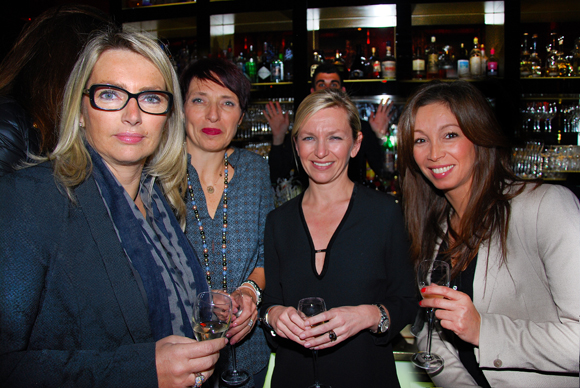 22. Corinne Paris, Martine Fassion, Mélanie Maraillet et Siem (Cabinet d’assurances)