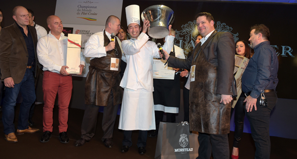 Le Japonais Hideyyuki Kawamura, champion du Monde de pâté-croute