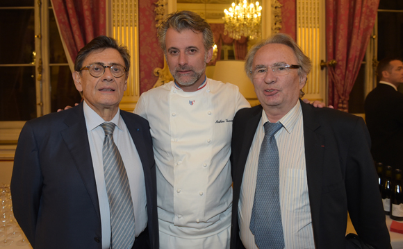 4. Fernand Galula (Immogal), Mathieu Viannay (Mère Brazier) et Bernard Rivalta, président du Sytral