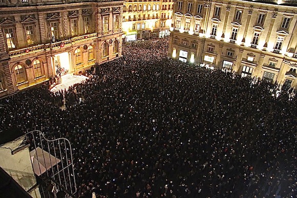  Le premier rassemblement lyonnais place des Terreaux avaient réuni près de 15 000 personnes, mercredi 7 janvier 2015