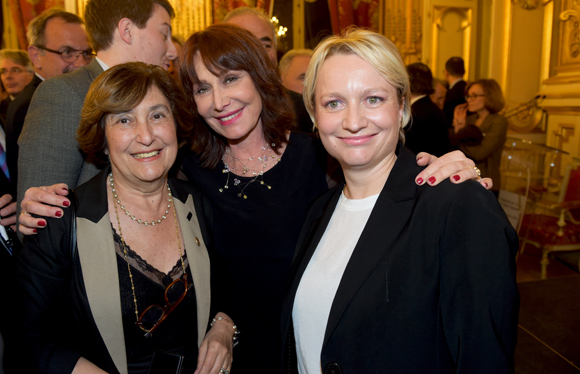 16. Gisèle Lombard (Le Progrès), Françoise Petit, élue du 5ème et Caroline Collomb 