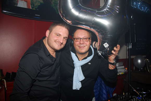 23. Aurélien Bosmans (Riva Café) et Philippe Jacquet (L’Opéra Rock) aux platines