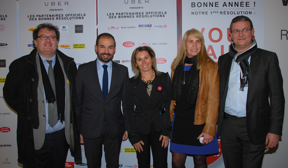 7. Patrick Klebe (Directeur Carrefour Ecully), Sébastien Michel (Adjoint au Maire d’Ecully), Laurence Arnaud (Assistante de direction Carrefour Ecully), Carole Falcoz (Assistante de Jean-Marie Brial) et Jean-Marie Brial (Directeur du Centre du Pôle Carrefour Ecully)