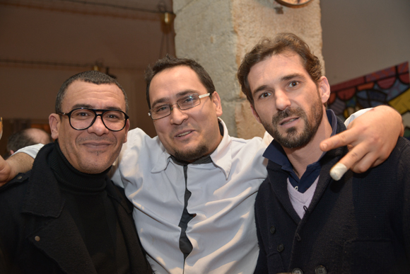 30. Gabby (chef cuisinier Buenos Aires) au milieu de Fetri Bououchma et Bertrand Dalle (Barrio Club)