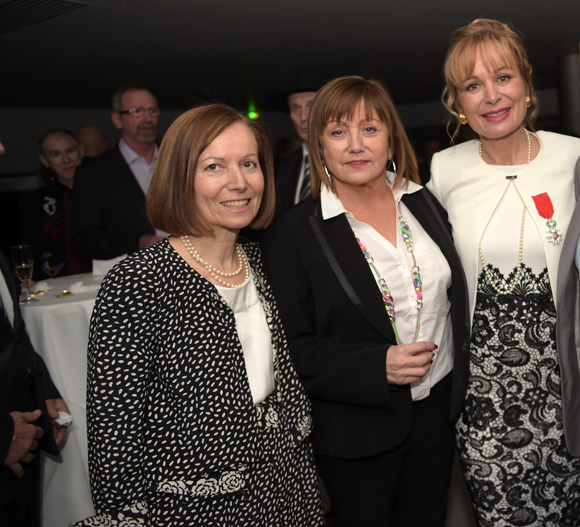 11. Isabelle Bernard, ses sœurs Joëlle Rougier et Sylvie Debon