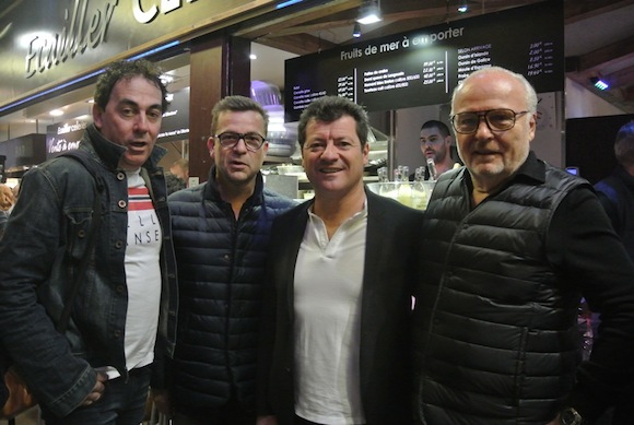 Halles de Lyon. Les Chevaliers du Fiel dégustent chez Cellerier