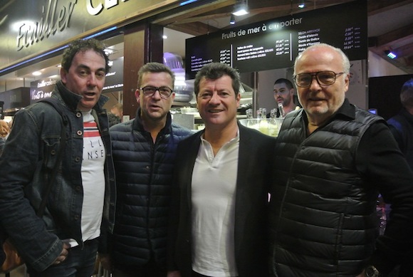 Halles de Lyon. Les Chevaliers du Fiel dégustent chez Cellerier