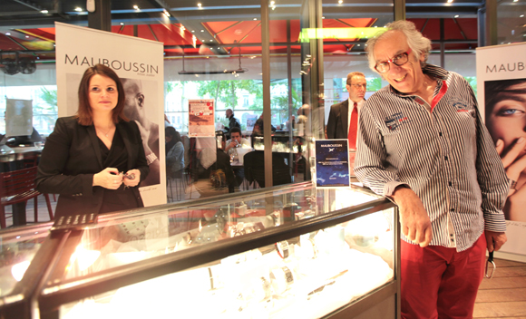 9. Anne Mandin (Mauboussin) et Albert (Café du Pond)