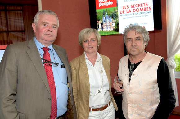 14. Gérard Cormoreche, président du Crédit Mutuel Sud-Est, son épouse Christine et Philippe Gamel