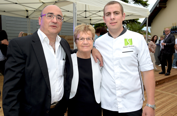 2. Franck Sucillon, sa maman Renée et Adrien 