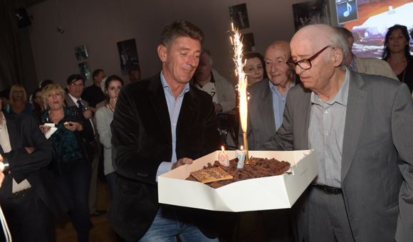 23. Surprise pour les 97 ans (sic) de Mario !