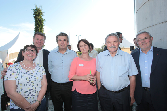 2. Marie-Chantal Jolivet, adjointe de Miribel en charge du hameau des Echets, Pierre Goubet, maire de Saint Maurice de Beynost, Pascal Protiere, président communauté de commune de Miribel, Sylvie Viricel, maire de Miribel, Jacques Berthou, conseiller municipal de Miribel, et François Drogue, maire de la Boisse