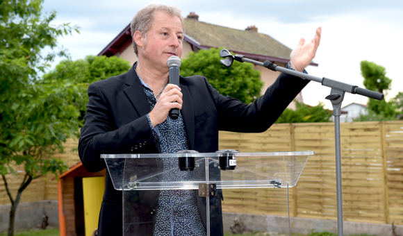 28. François Belay, speaker du tour de France