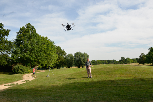 39. Le drone de la soirée piloté par Fabrice Ferrer