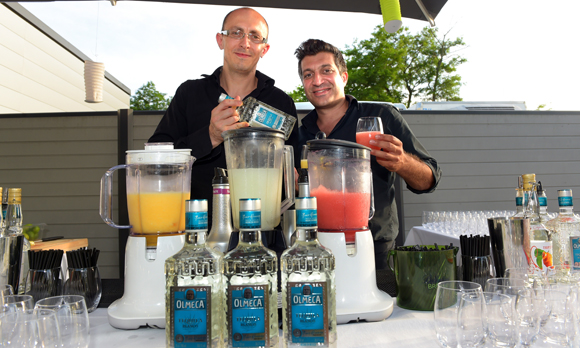4. Les barmen Julien Rogie et Tony Bellavia (Belladrinks)