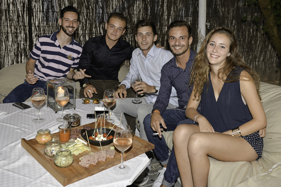 20. La table (photos 18 et19)