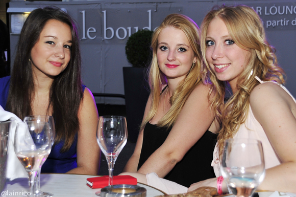 22. Pauline, Angèle, Léa Cabusel (Le Boudoir)
