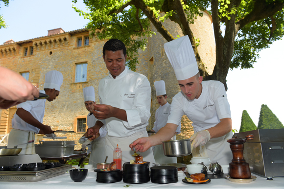 34. Jean-Alexandre Ouaratta, chef du château de Bagnols et Pierre Garnier