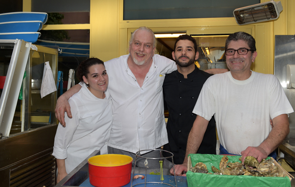 37. Mélanie, Marc, Saddek et David (Chez Moss)