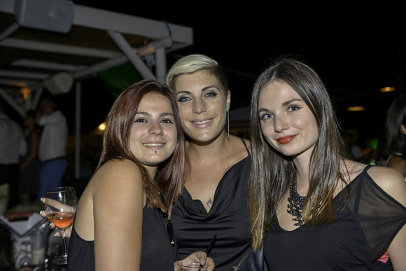56. Camille et Géraldine Bianchi, Manon Duval (Piazza Italia)