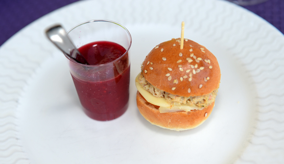 9. Mini burgers de crabe et mozzarella à l’orientale concoctée par Laurent Bouvier (Chez Moss)