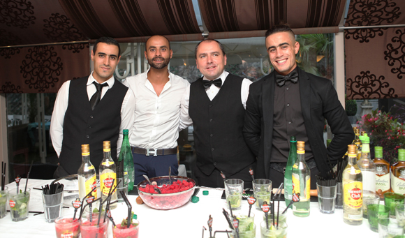 9. Aissa, Wahib, Laurent et Khaled (Best Western Charlemagne)