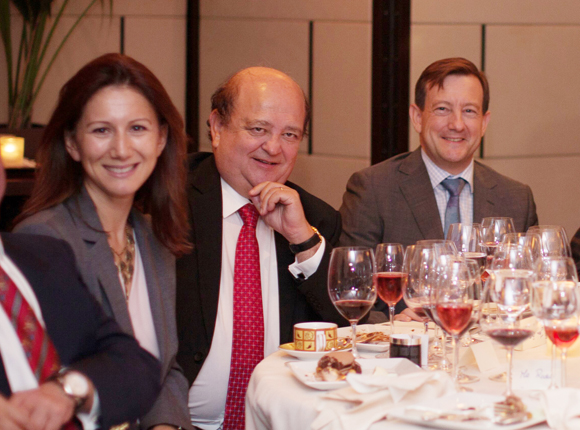 12. Anne-Laure Tuncer, directrice Atout France USA, le sénateur Jean Besson, président de Rhône-Alpes Tourisme, et Bertrand Lorthlary, consul général de France à New-York