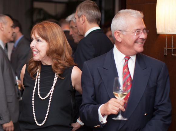 5. Angela Roditi, vice-présidente de Virtuoso et son époux