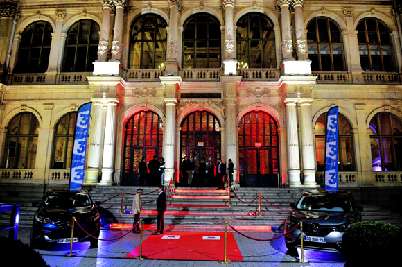 1. L’entrée du Palais de la Bourse