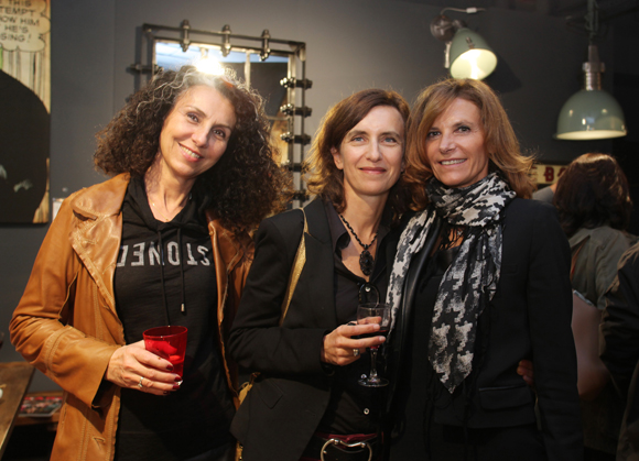 32. Eve Benoist, (Pharmacie Rive Gauche), Nathalie Spagnolo et Nathalie Cot (Cot Contemporain) 