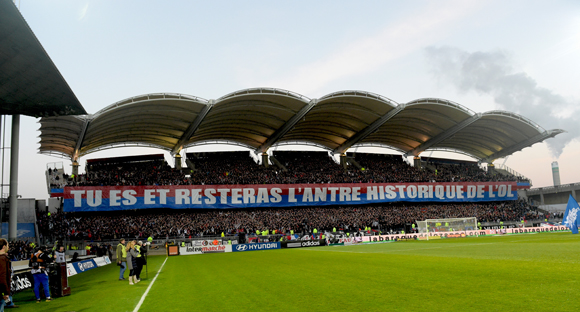 18. Le tifo du virage Nord