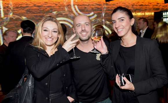 32. Jessica Mauron (Voyou), Damien Guilloux (Red Bull) et Cynthia Siaf (Barrio Club)