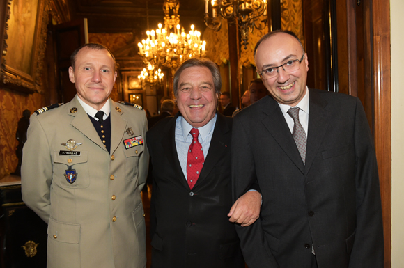 10. Le Lieutenant-colonel Jérôme Feuillas, François Turcas, président de la CGPME Rhône-Alpes et Özgür Cakar, consul général de Turquie