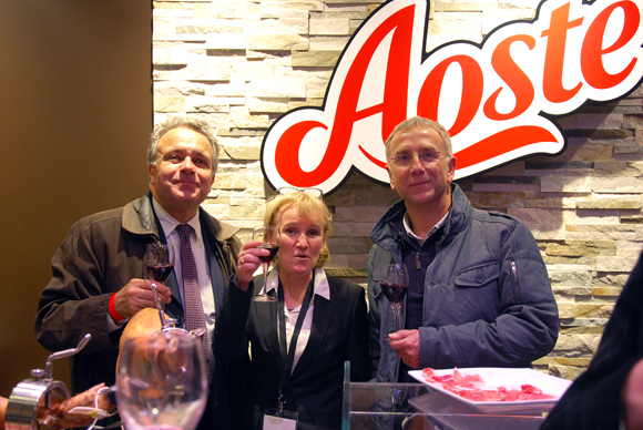 22. Denis Broliquier, maire du 2e arrondissement, Nathalie Poncet (Directrice marketing du groupe Aoste) et Alain Giordano, adjoint au Maire de Lyon & délégué aux espaces verts