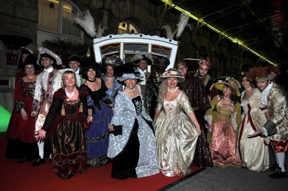 2 Marta Pardo-Badier, directrice du Château Perrache et son staff