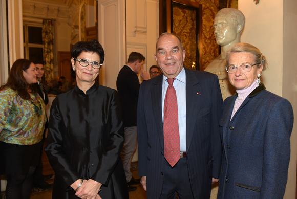 27. Catherine de Kersauson, présidente de la Cour régionale des Comptes, François Mestrallet et son épouse Odile