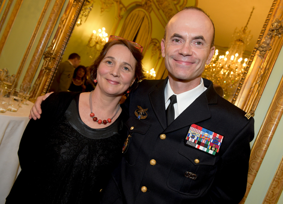 37. Le général de gendarmerie Christian Dupouy et son épouse Christine