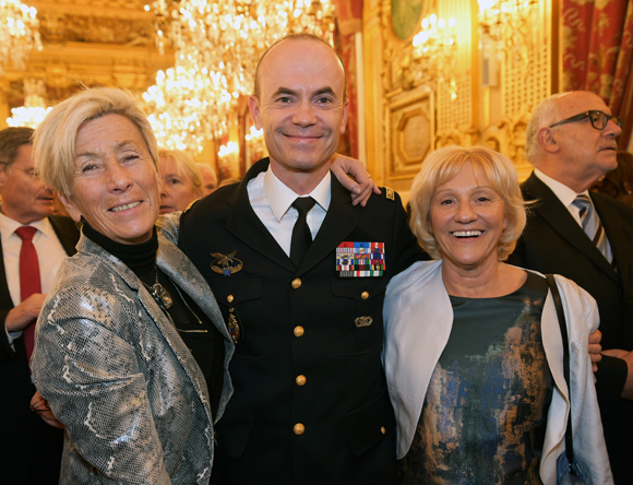 47. Yolande Gelpi, le général de gendarmerie Christian Dupouy et la photographe Evelyne Dufond