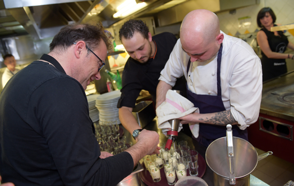 25. Les amuse-bouche : Parmentier d’escargot, pomme de terre ciboulette