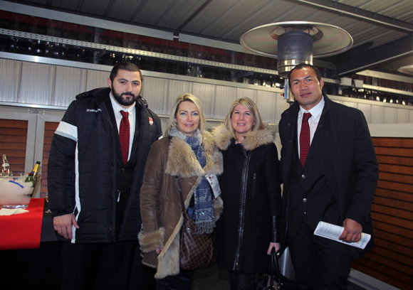 32. Zaza Navrozashvili, pilier du LOU Rugby, Corinne Paris (Assurances Paris Gerbaud), Christelle Balland (Euler Hermes) et Paulo Ti’i, talonneur du LOU Rugby 