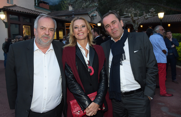 25. Maitre Pierre Martin (Legi Avocat), Romée de Tarlé (RT Conseils) et son épouse Claire (Midi)