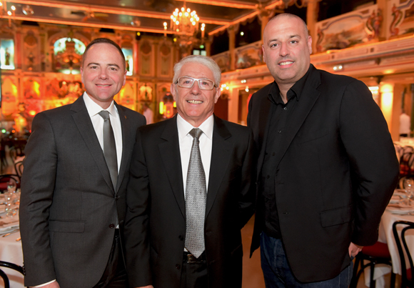 3. Vincent Le Roux, Elie Cunat (MBM Association) et le chocolatier Philippe Bernachon