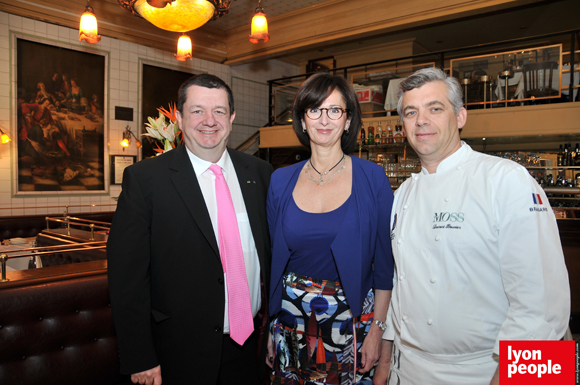 1. Christophe Marguin (Président des Toques Blanches Lyonnaises), Françoise Sibilia-Pupier et Laurent Bouvier (Chez Moss)